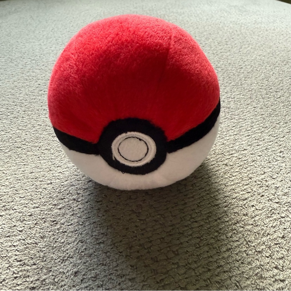 Pokemon Nintendo Toy Stuffed‎ Plush Ball 5" Red White Black Pokeball Tomy